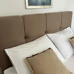Angelo アパート ビビニェ