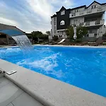 Angelo ビビニェ