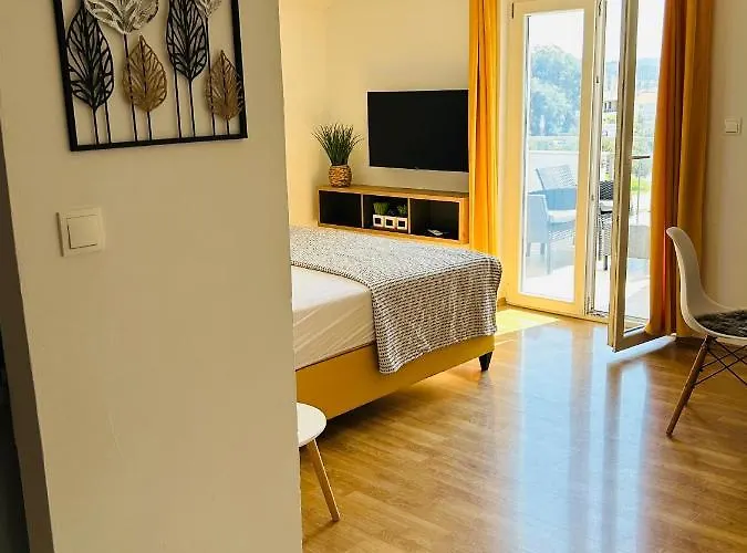 Angelo アパート ビビニェ