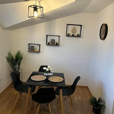 Angelo Apartment