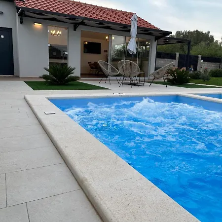 Angelo شقة بيبينيا