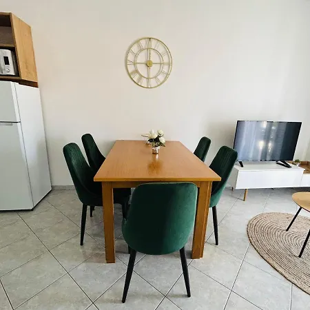 Angelo Apartment
